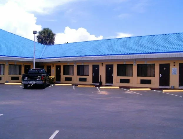 Budget inn hotel detail image 1