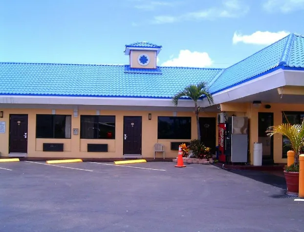 Budget inn hotel detail image 2