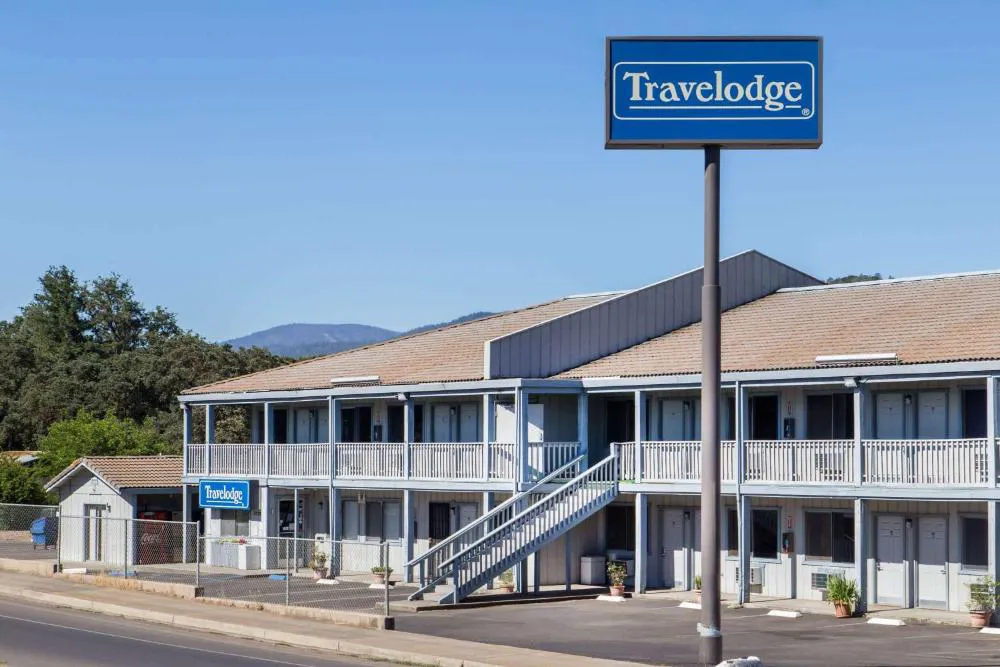 Travelodge by Wyndham Clearlake hotel hero
