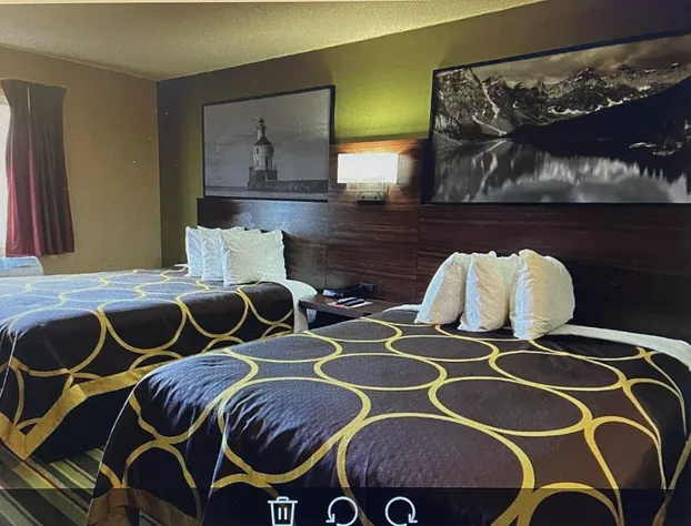 Super 8 by Wyndham Superior WI hotel detail image 3