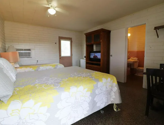 Astor Bridge Marina & Motel hotel detail image 4