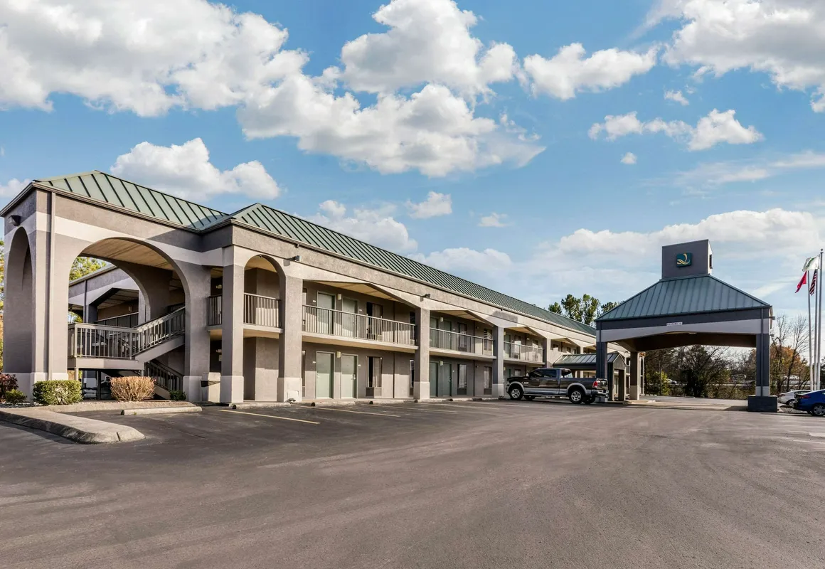 Quality Inn hotel hero