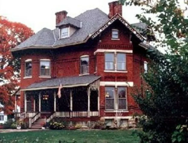 Squiers Manor B&B hotel detail image 1