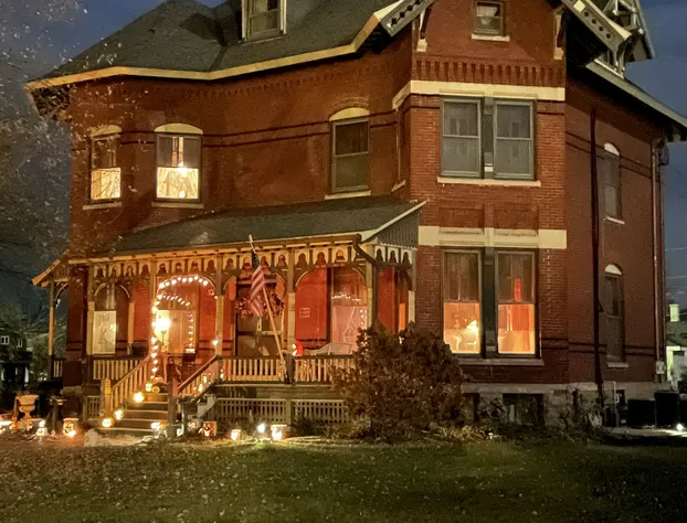 Squiers Manor B&B hotel detail image 4