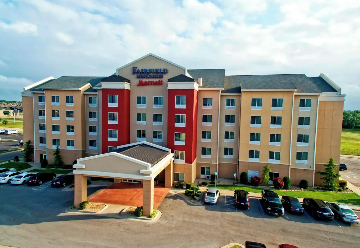 Fairfield Inn & Suites by Marriott Oklahoma City-Warr Acres hotel hero