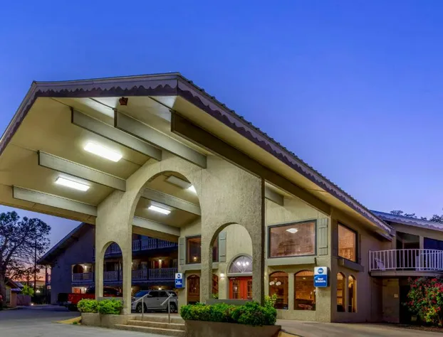 Best Western Sunday House Inn hotel detail image 1