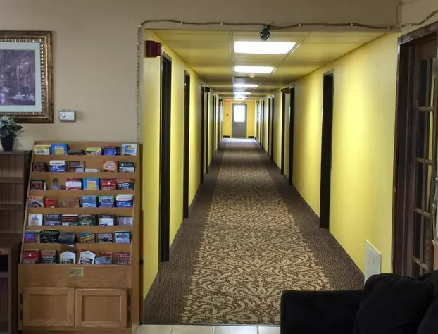 The Trail Inn - Atlanta Illinois - Route 66 I-55 hotel detail image 2