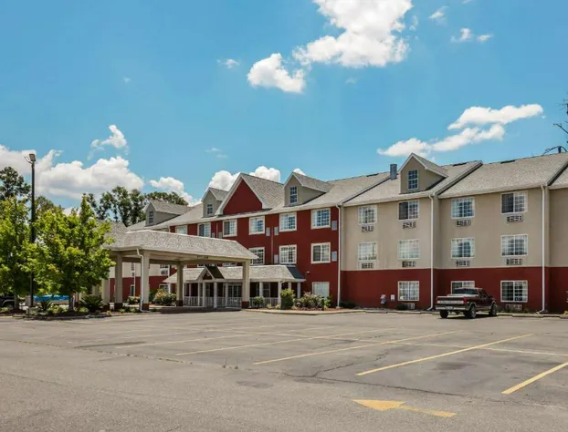 Econo Lodge Inn & Suites Marianna South hotel detail image 2