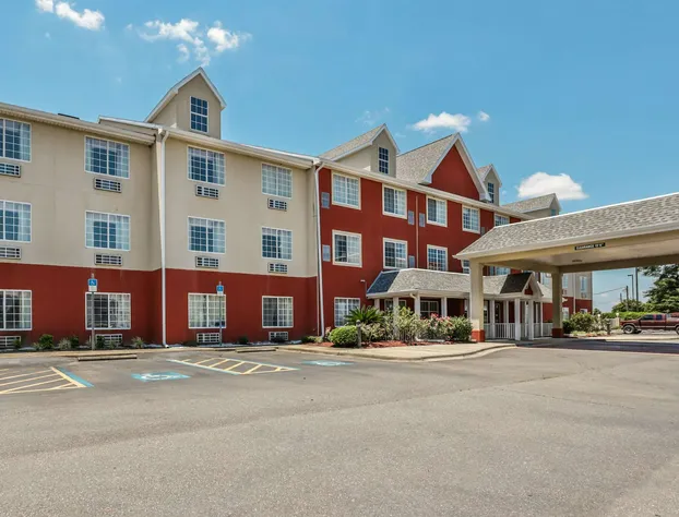 Econo Lodge Inn and Suites hotel detail image 2