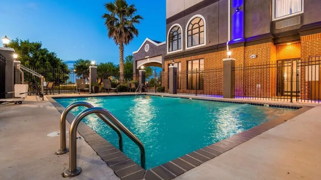 Hondo Inn hotel hero