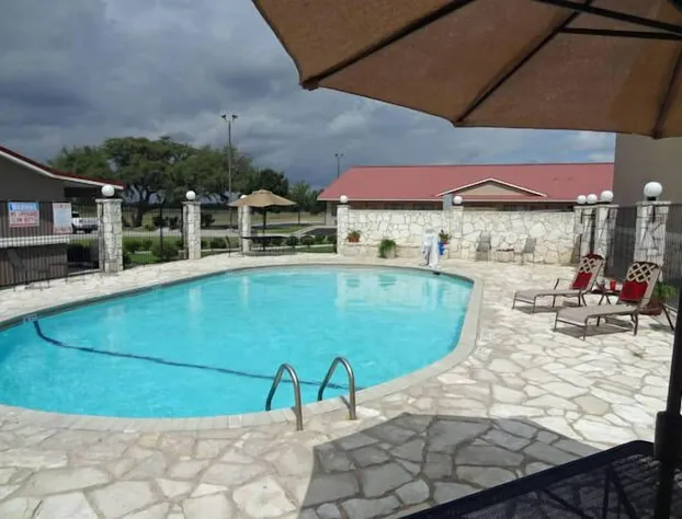 Texan Inn By OYO Beeville US-181 hotel detail image 1