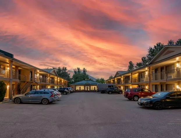 SureStay Plus Hotel By Best Western Salmon Arm hotel detail image 2