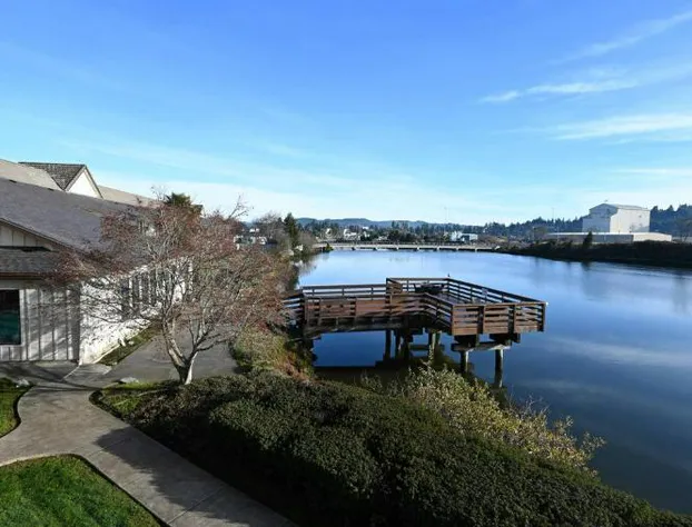 Edgewater Inn and Suites, an Ascend Collection Hotel hotel detail image 4
