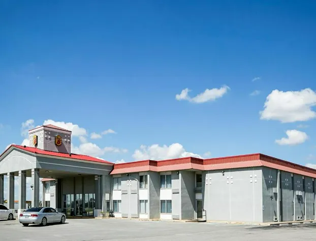 Super 8 by Wyndham Elk City hotel detail image 1