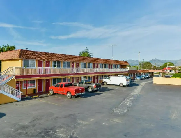 Hollister Inn hotel detail image 2