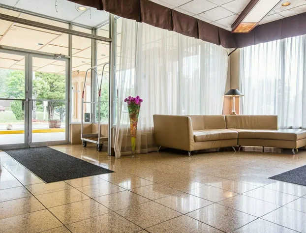 Quality Inn & Conference Center Brattleboro North hotel detail image 3