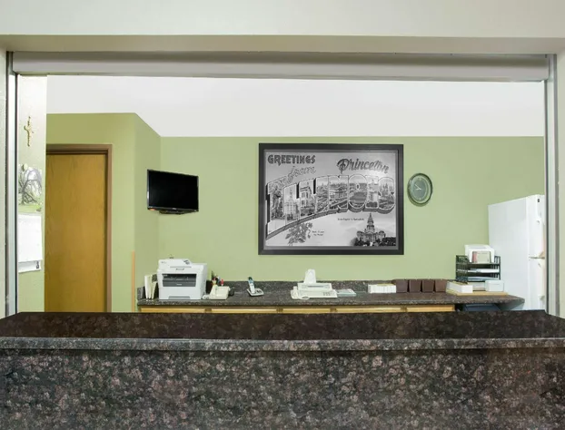 Super 8 by Wyndham Princeton hotel detail image 1