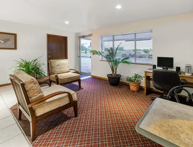 Super 8 by Wyndham Ionia MI hotel detail image 2