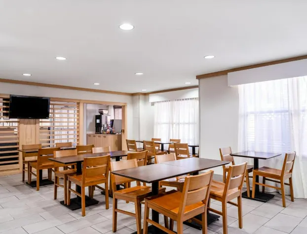 Garner Hotel Gillette South by IHG hotel detail image 1