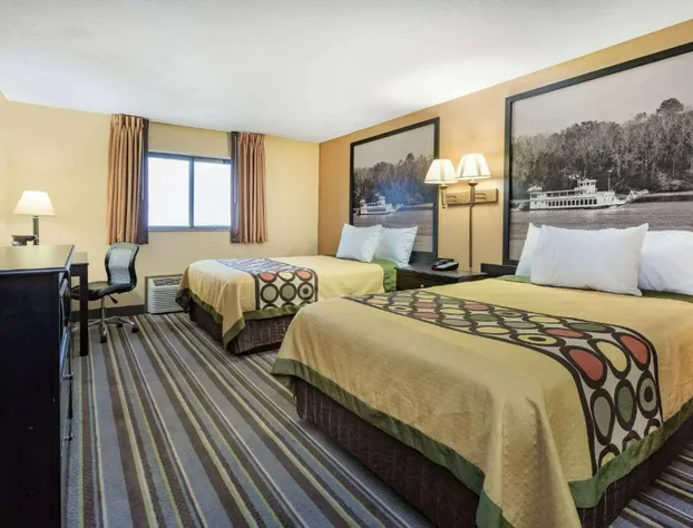 Super 8 by Wyndham Iowa Falls hotel detail image 3