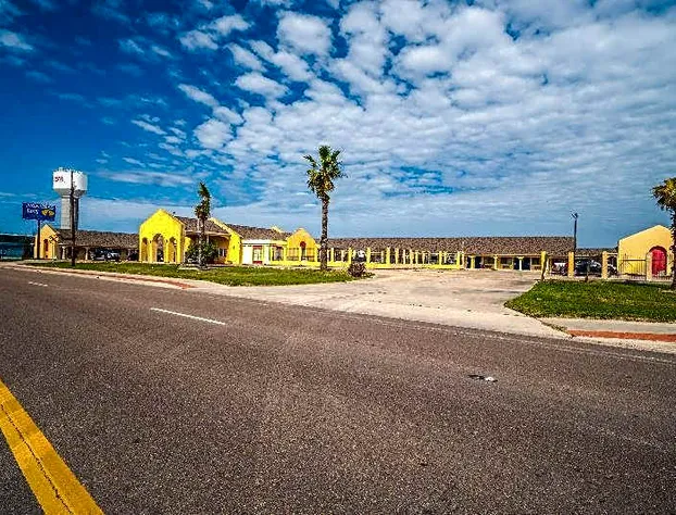 Americas Best Value Inn and Suites Aransas Pass hotel detail image 4