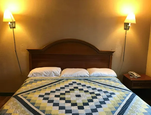 Economy Inn hotel detail image 3