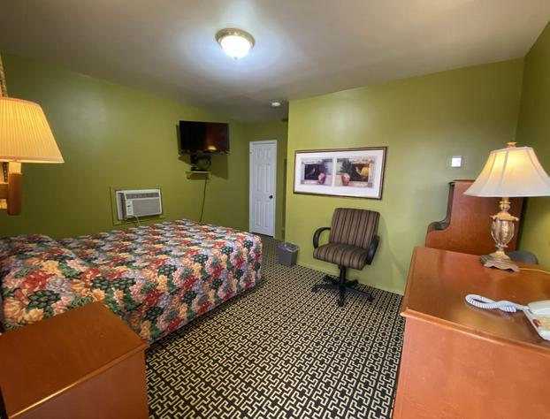 Lincoln Motel hotel detail image 3
