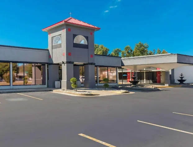 Econo Lodge Cave City hotel detail image 2