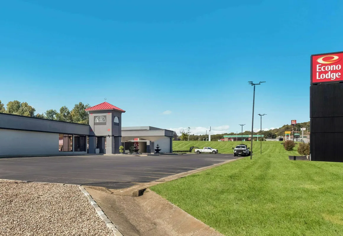 Econo Lodge Cave City hotel hero