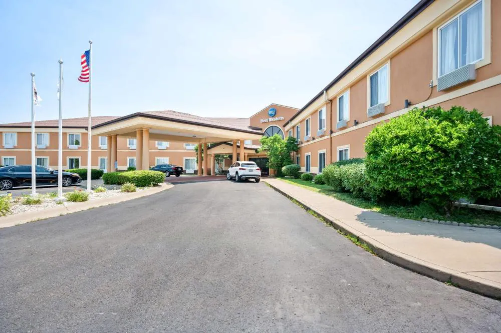 Best Western Annawan Inn hotel hero
