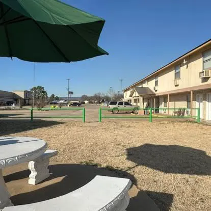 Travelers Inn Motel hotel detail image 1