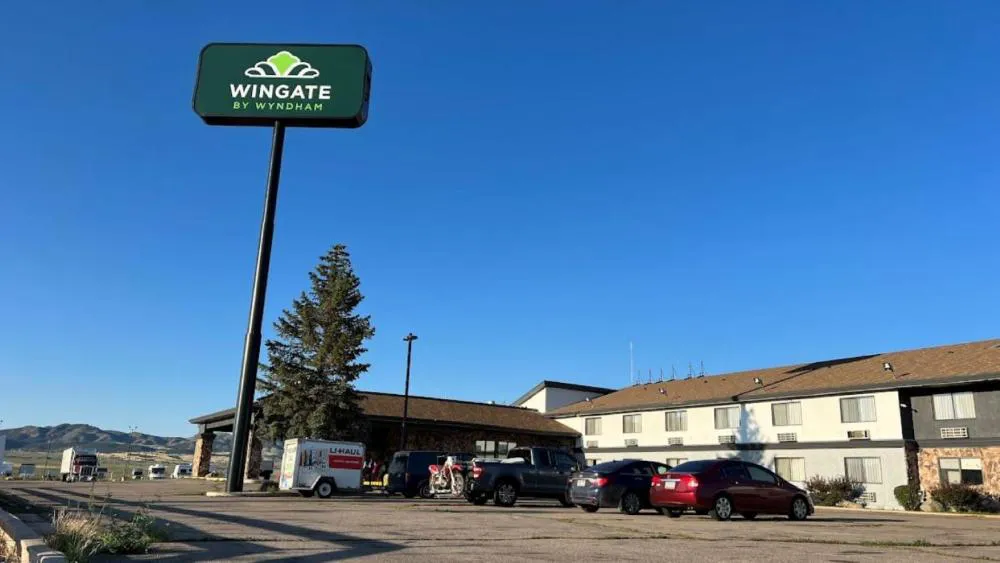 Wingate by Wyndham Beaver I-15 hotel hero