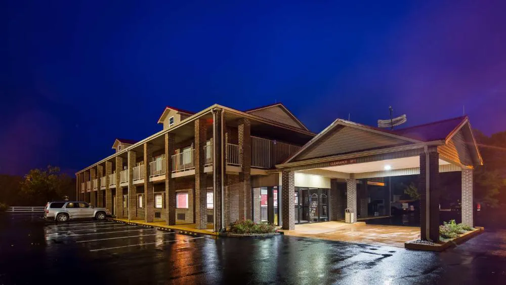 Best Western Paris Inn hotel hero