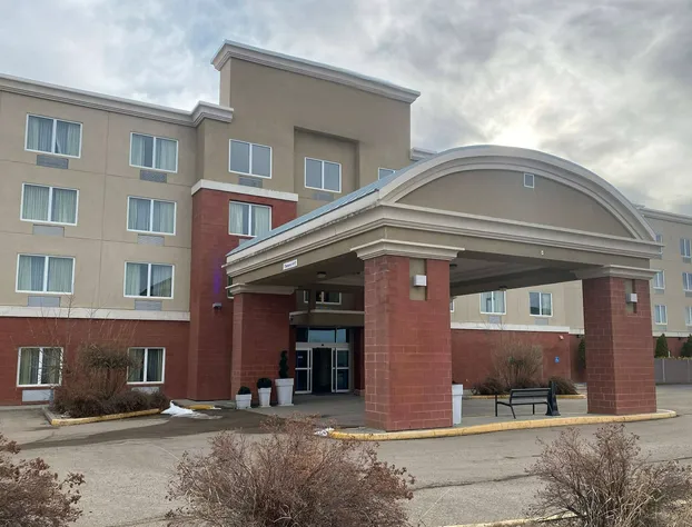 Wingate by Wyndham Fort Saskatchewan hotel detail image 1