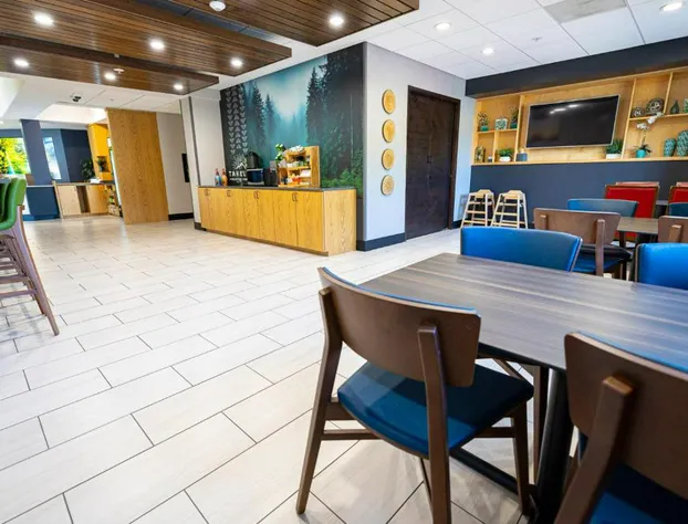 Holiday Inn Express Hotel & Suites Canyonville hotel detail image 2