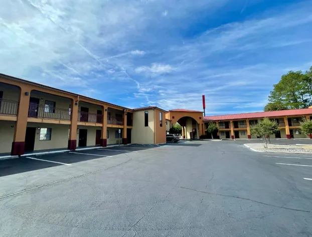 Red Roof Inn & Suites Jackson - Richland hotel detail image 1