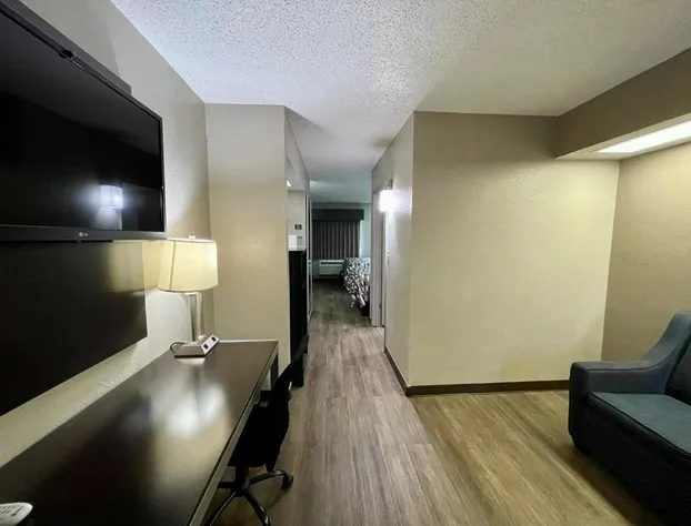 Red Roof Inn & Suites Jackson - Richland hotel detail image 4