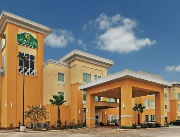 La Quinta Inn & Suites by Wyndham Jourdanton - Pleasanton hotel detail image 1