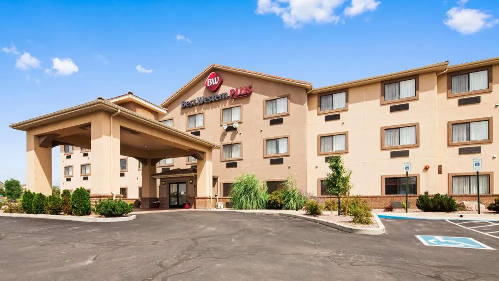 Best Western Plus Eagleridge Inn & Suites hotel hero