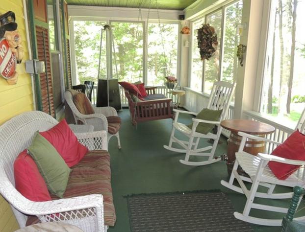 Brookview Manor Inn hotel detail image 1