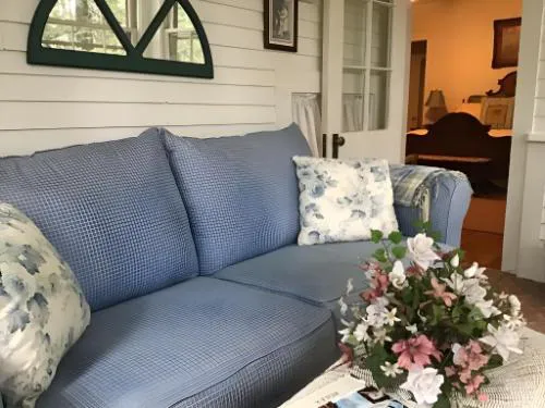 Brookview Manor Inn hotel detail image 1