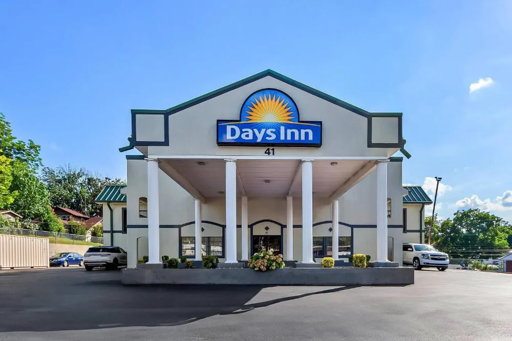 Days Inn by Wyndham Lexington hotel hero