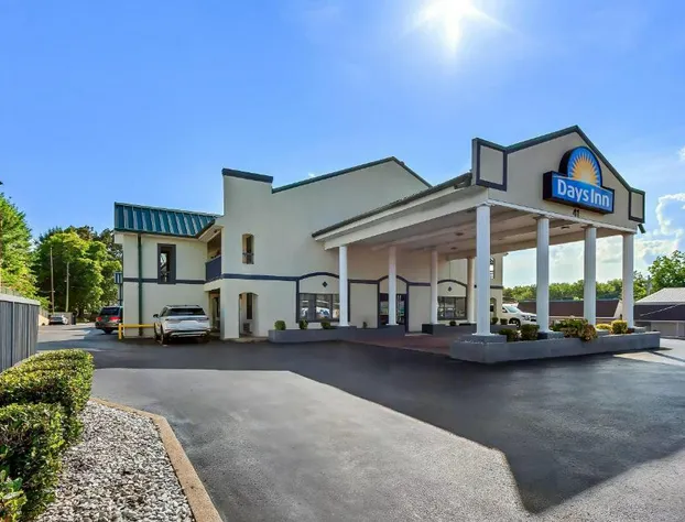 Days Inn by Wyndham Lexington hotel detail image 1