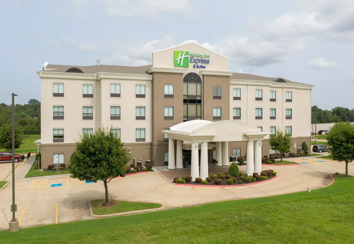 Holiday Inn Express Suites Van Buren-Ft Smith Area by IHG hotel hero