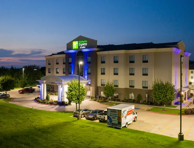 Holiday Inn Express Suites Van Buren-Ft Smith Area by IHG hotel detail image 1