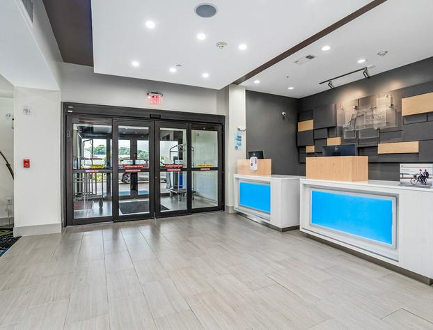 Holiday Inn Express Suites Van Buren-Ft Smith Area, an IHG Hotel hotel detail image 2