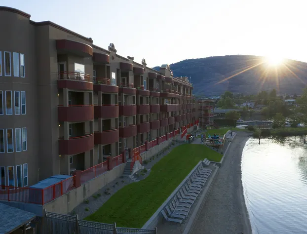 Holiday Inn Hotel & Suites Osoyoos by IHG hotel detail image 4