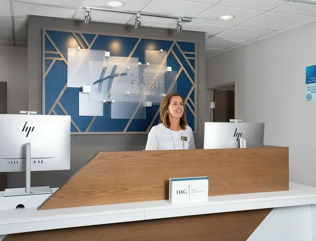 Holiday Inn Express Hotel & Suites Clinton by IHG hotel detail image 2