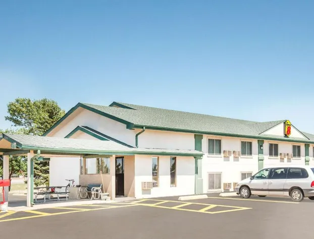 Super 8 by Wyndham Miller hotel detail image 1