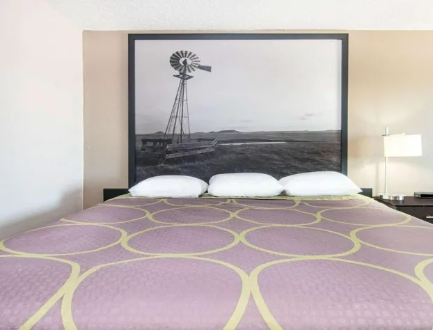 Super 8 by Wyndham Miller hotel detail image 4